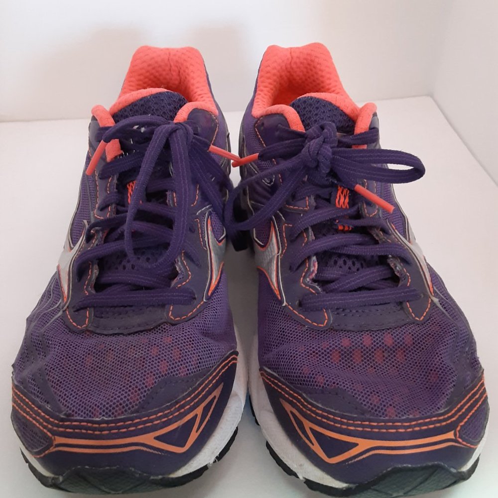 Mizuno Women's Wave Catalyst Running‎ Shoes 410749.6B13 | Purple Orange | US 7.5